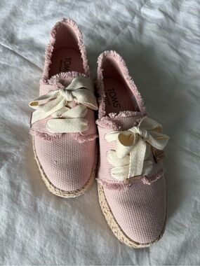 TOMS Pink Canvas Espadrille size 8